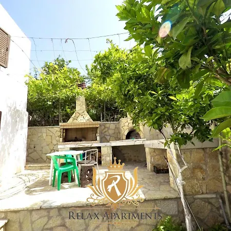 Paradise Palm In Ferienhaus Sarandë